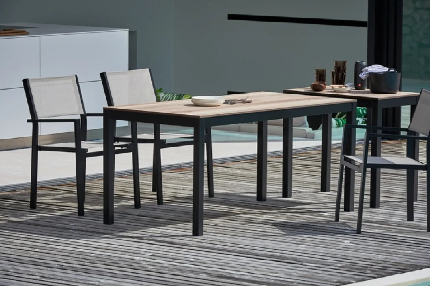Jan Kurtz Outdoor Tisch Quadrat Hpl-Schichtstoff holzoptik / natur eloxiert 60x90