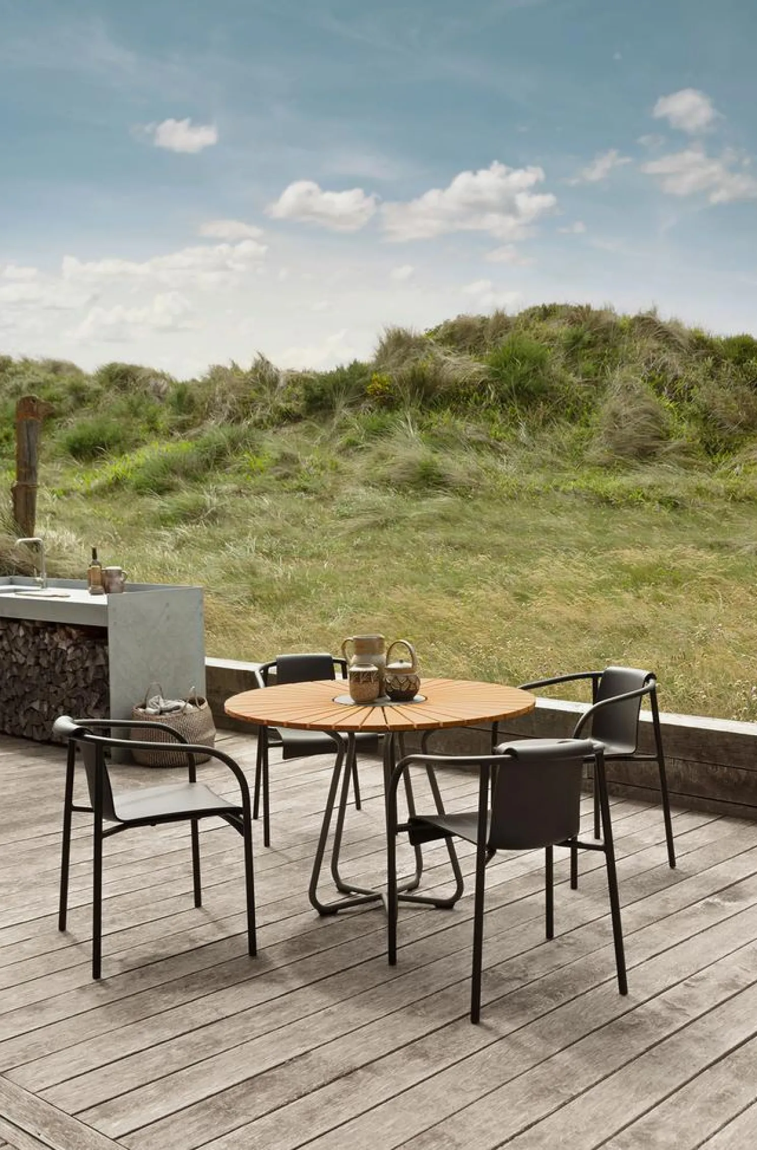 HOUE Nami Outdoor Stuhl mit Armlehne schwarz