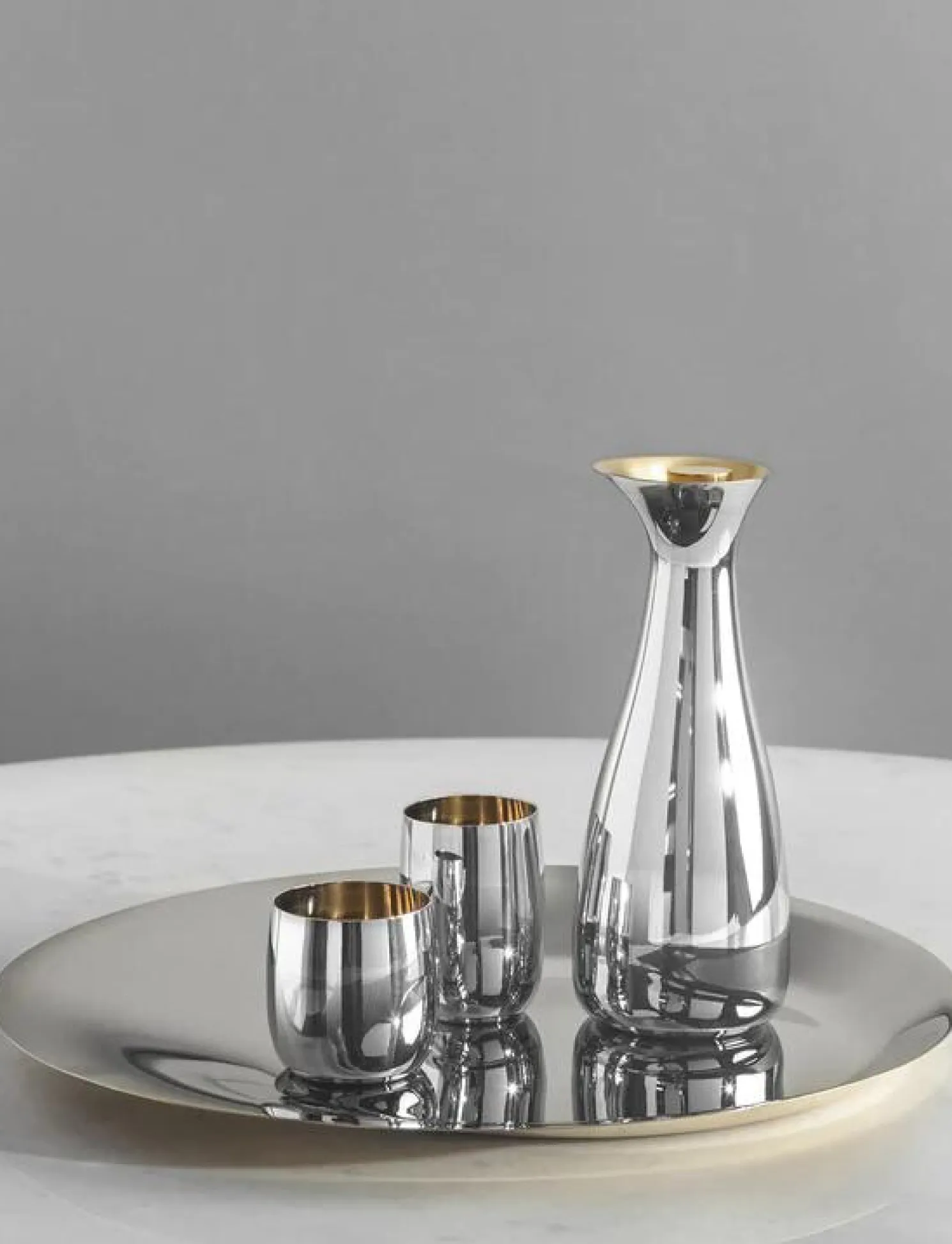 Stelton Norman Foster Karaffe mit Verschluss 1 L golden
