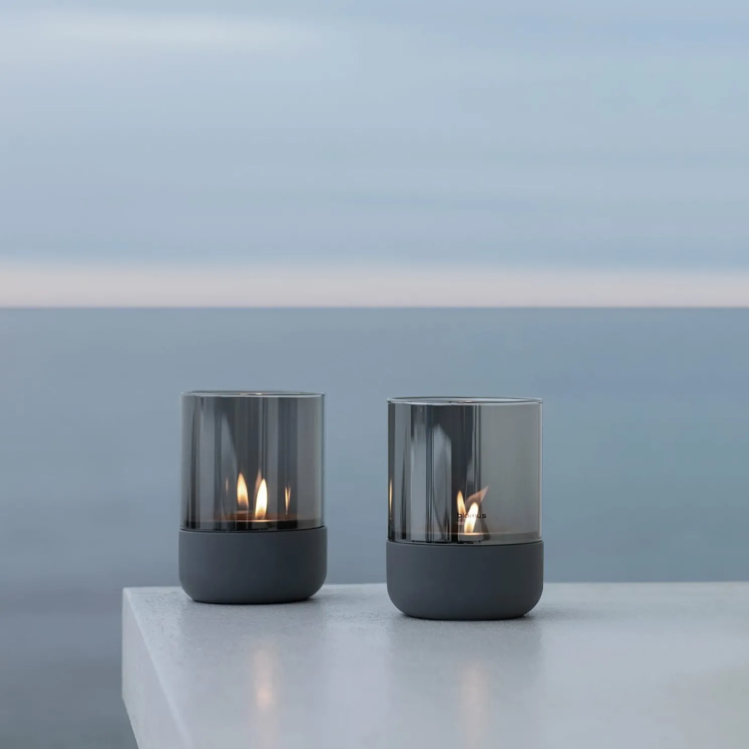 Blomus Windlicht CALMA S aus dunkelgrauem Beton