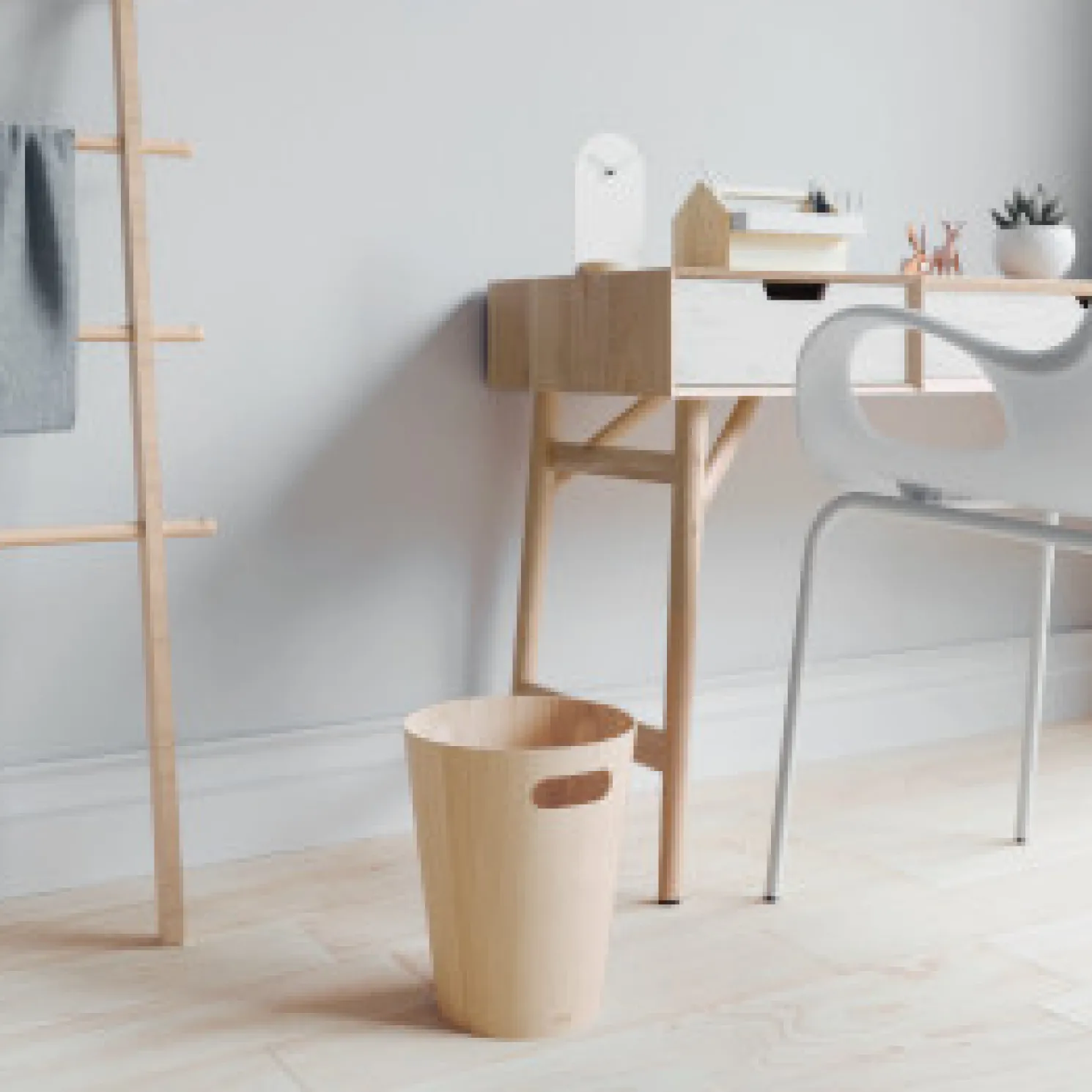 Umbra Woodrow Abfalleimer Natur