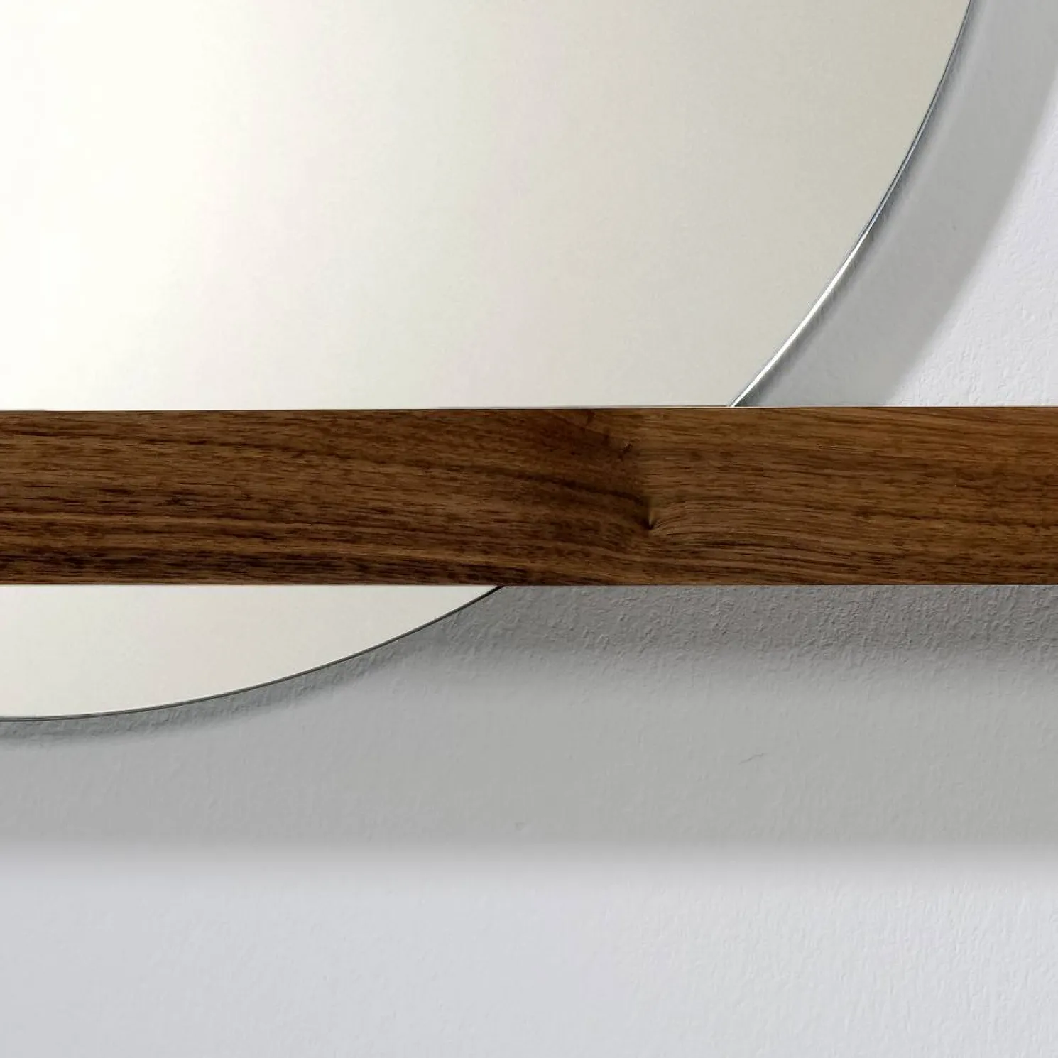 weld & co Wandspiegel mit Nussbaumholzablage 100 × 7,5 × 4 cm, Spiegel Ø 50 cm rechts