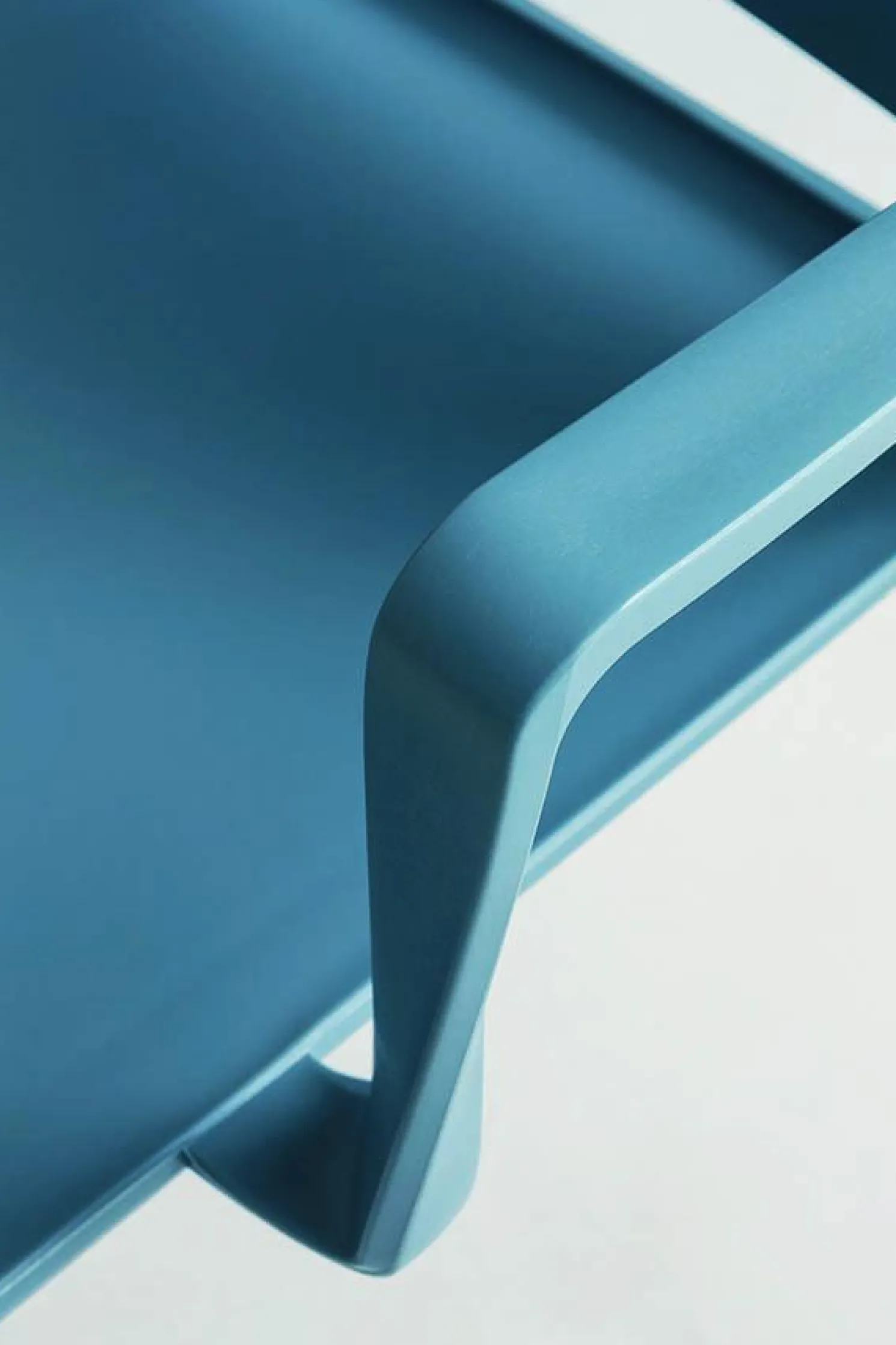 Gaber Bequemer Stapelstuhl mit Armlehne Bakhita B salbeigrün