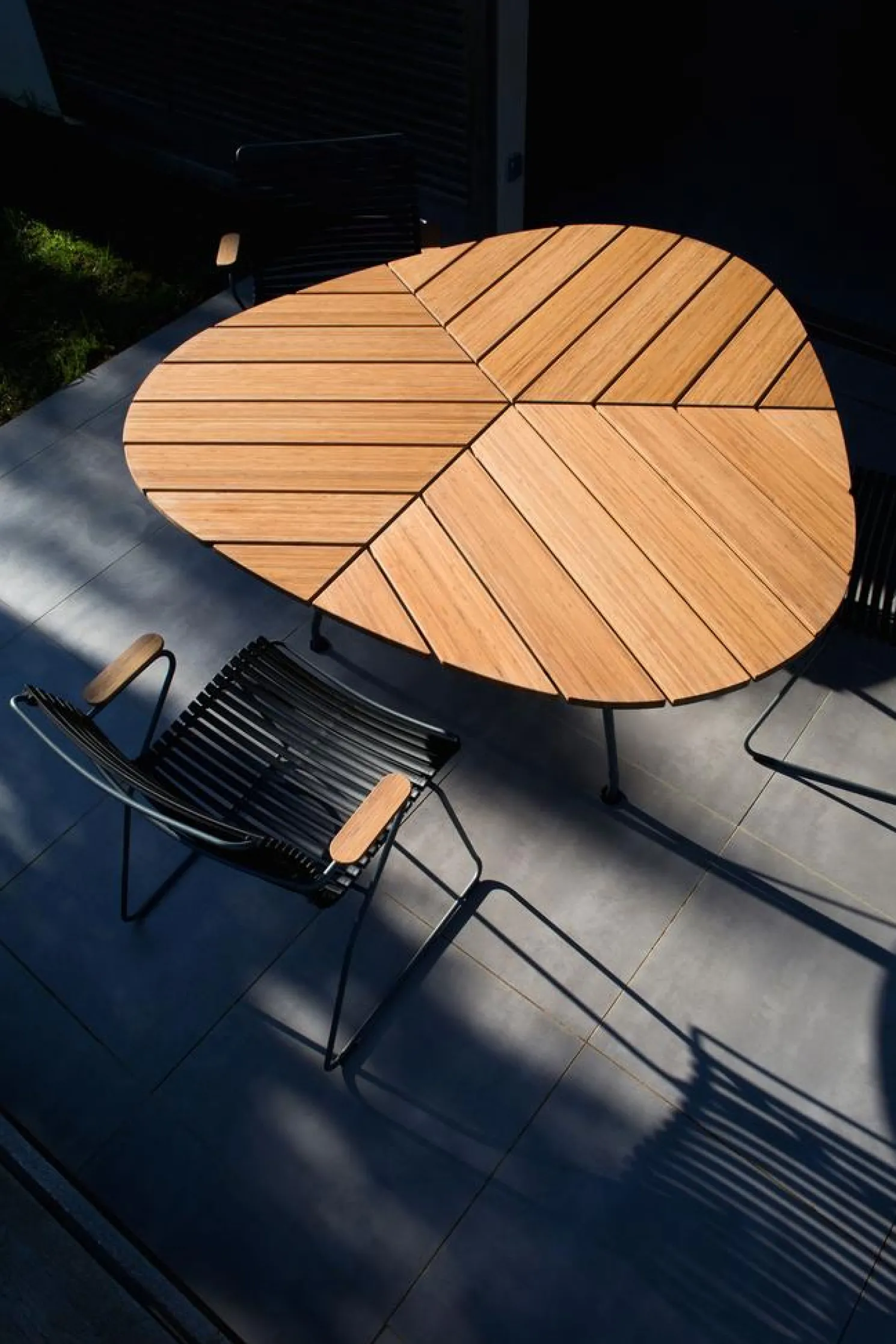 HOUE Outdoor Esstisch Leaf