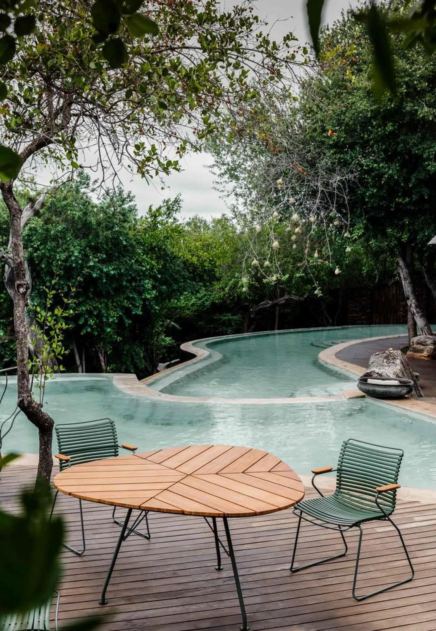 HOUE Outdoor Esstisch Leaf