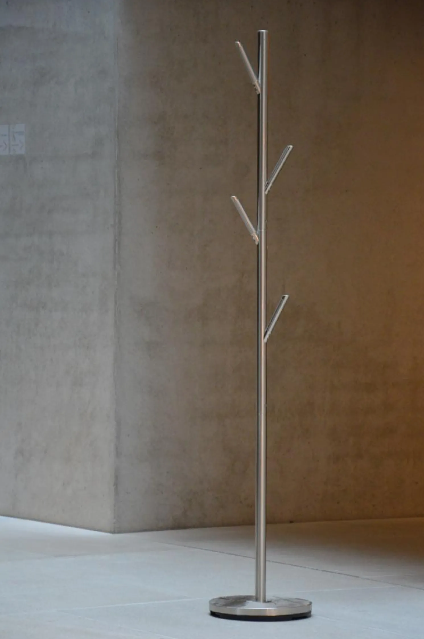 Jan Kurtz Kleiderständer Detroit silber