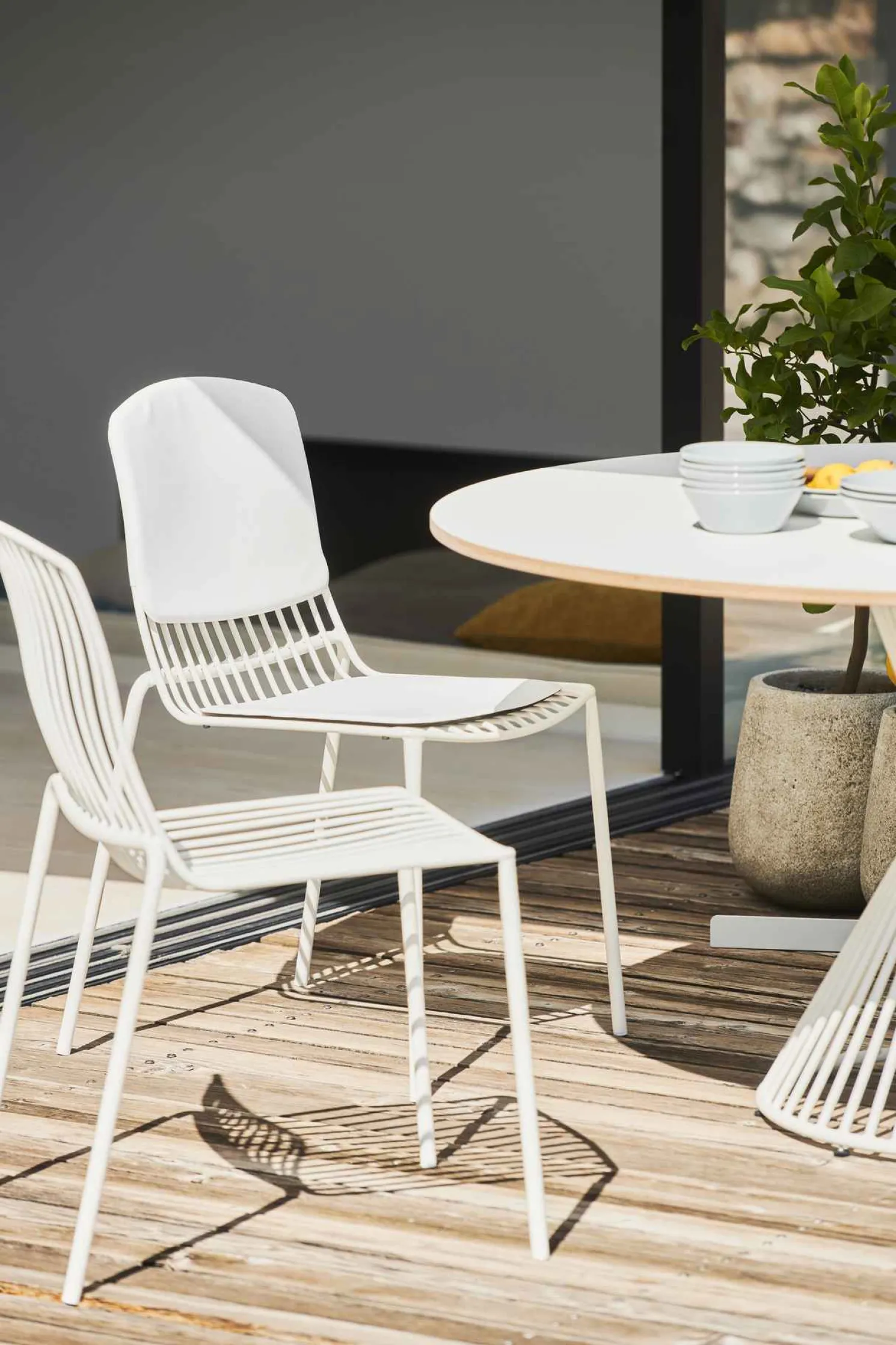 Jan Kurtz Mori Outdoor Stuhl aus Stahl gelb ohne Armlehnen