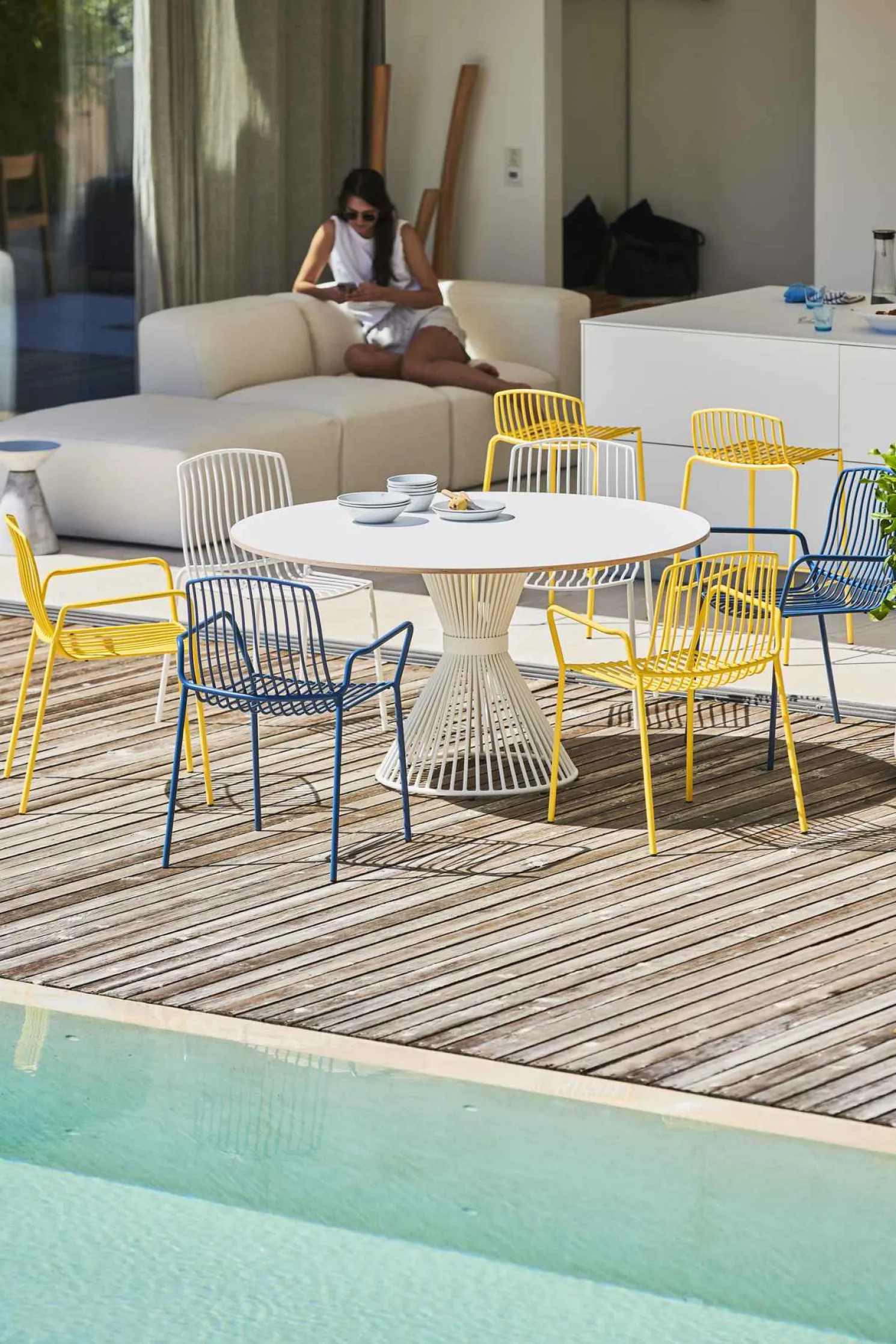 Jan Kurtz Mori Outdoor Stuhl aus Stahl gelb ohne Armlehnen