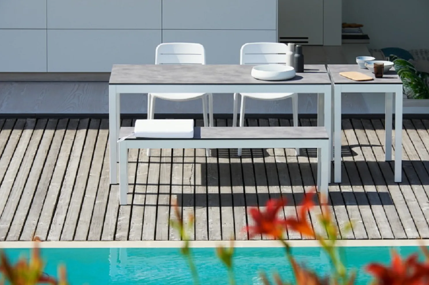 Jan Kurtz Outdoor Tisch Quadrat Hpl-Schichtstoff zementoptik / weiß 60x90