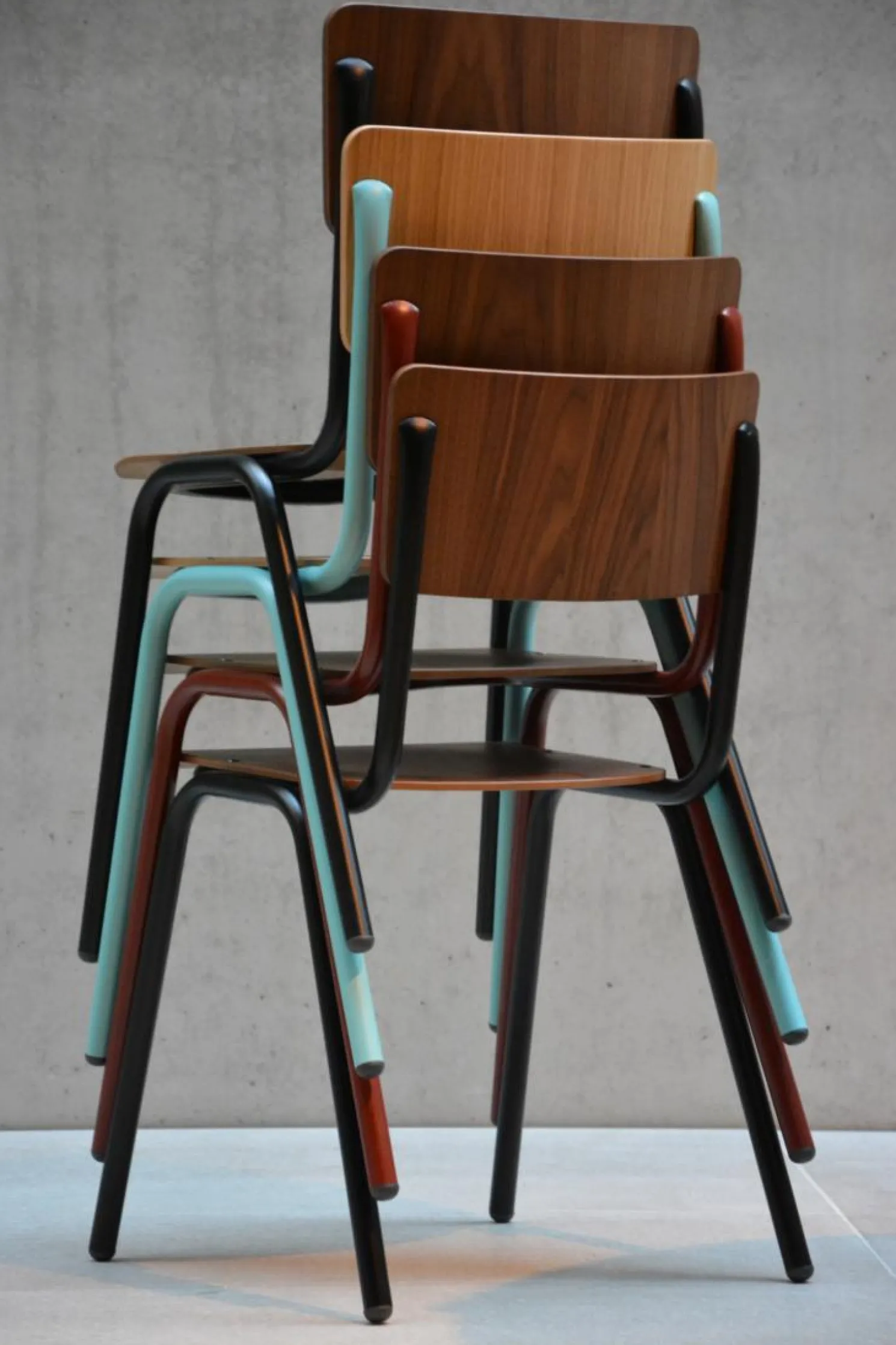 Jan Kurtz Stuhl Zero, türkis/eiche