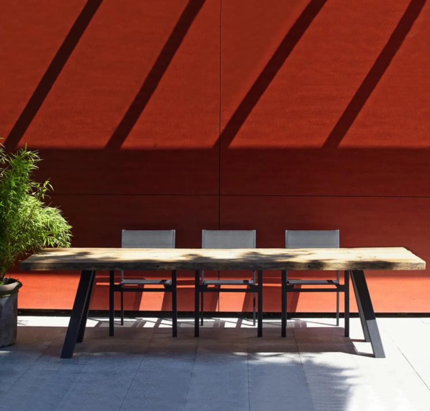 Jan Kurtz Tisch Bradford 240 cm - schwarz pulverbeschichtet