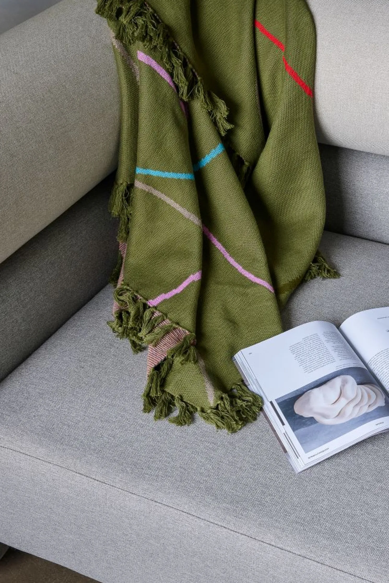 Hübsch Outline Baumwolldecke Multifarben/ Grün