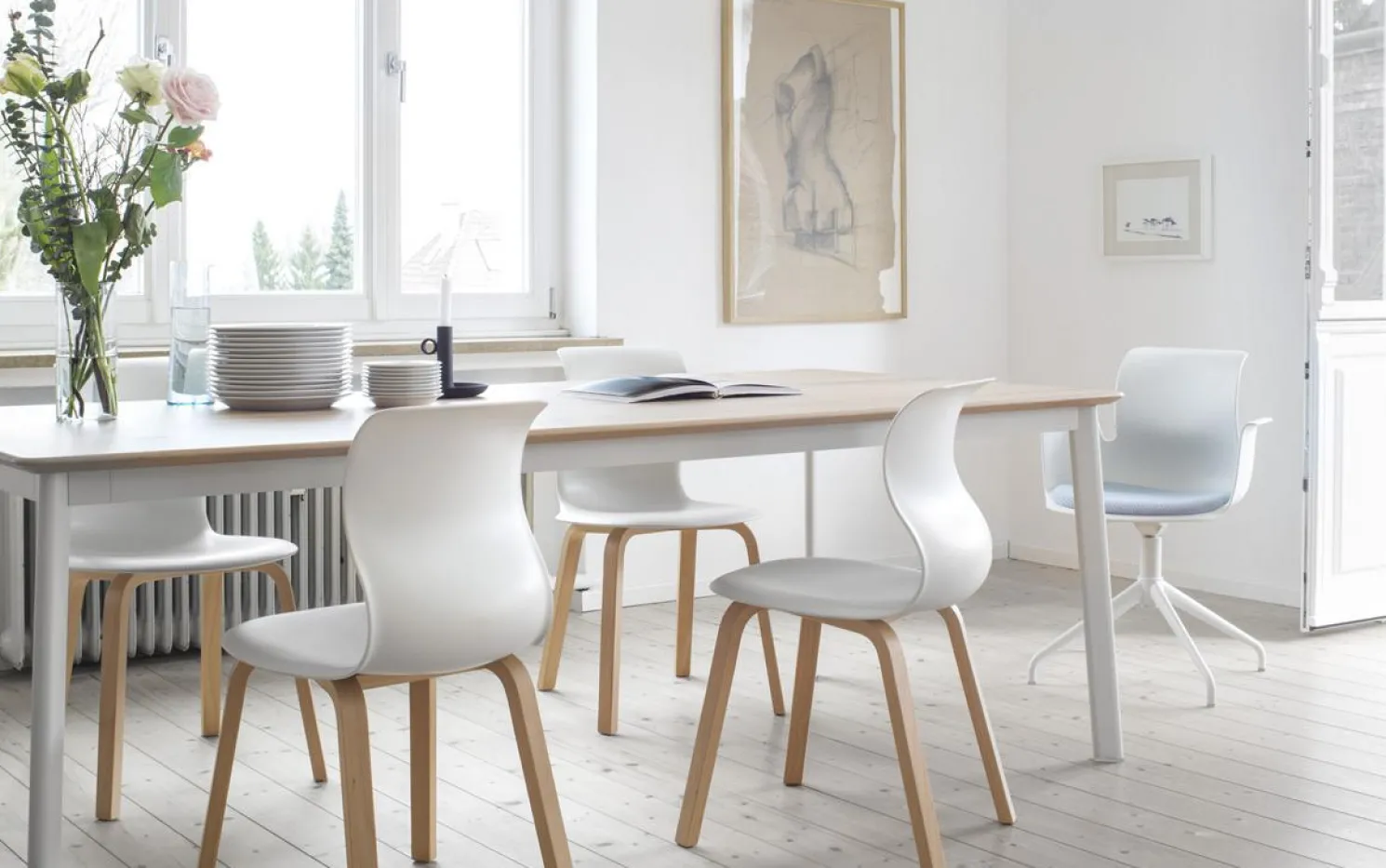 Flötotto Pro 6 Stuhl - Gestell Buche aquablau Universalgleiter Kunststoff