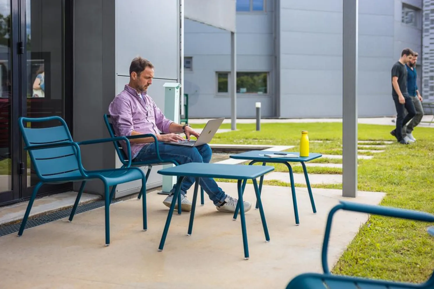 Fermob Luxembourg Tisch 80x80 4-Beine Acapulcoblau