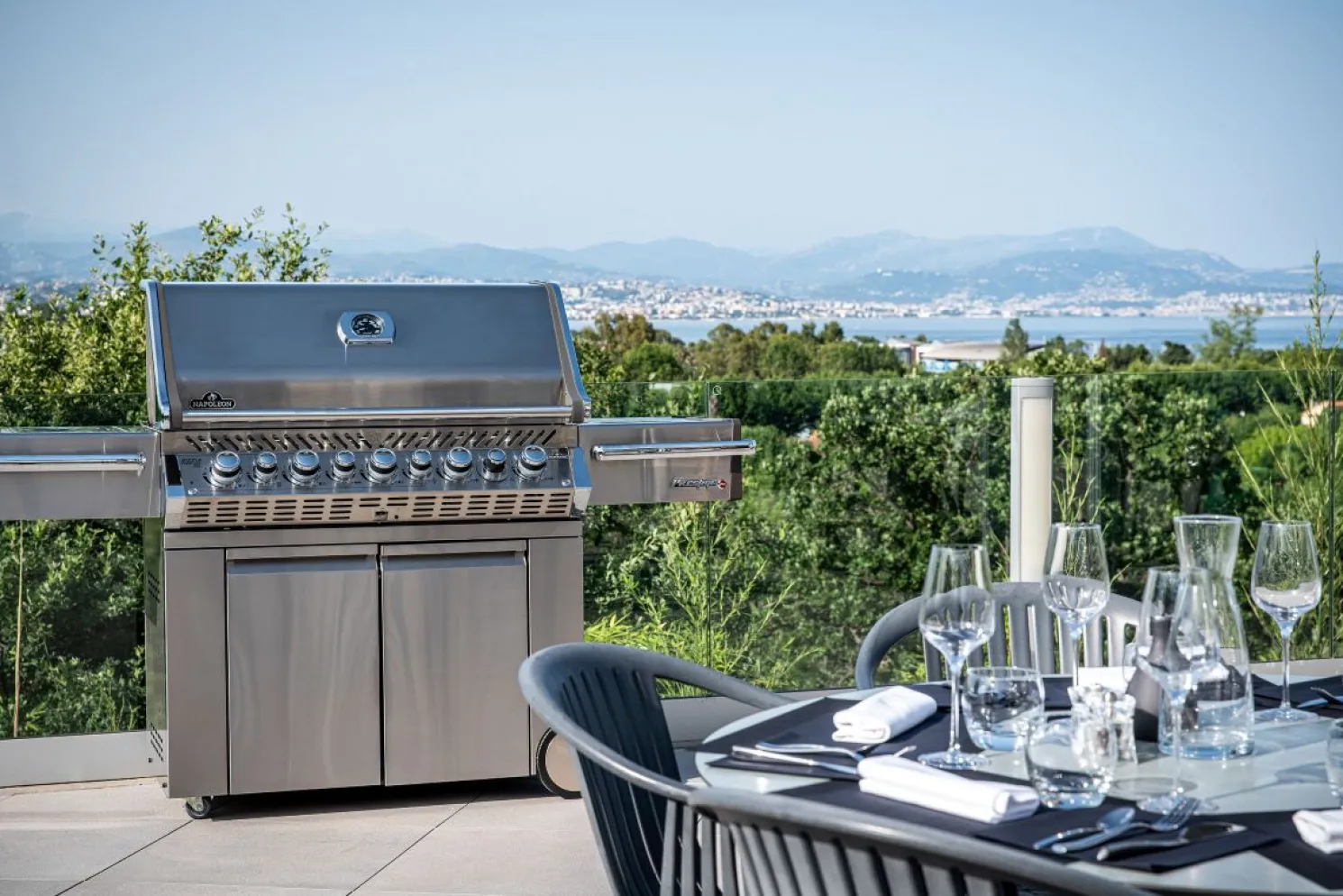 Napoleon Prestige PRO™ 665 Propangasgrill mit Infrarot-Heck- und Seitenbrennern