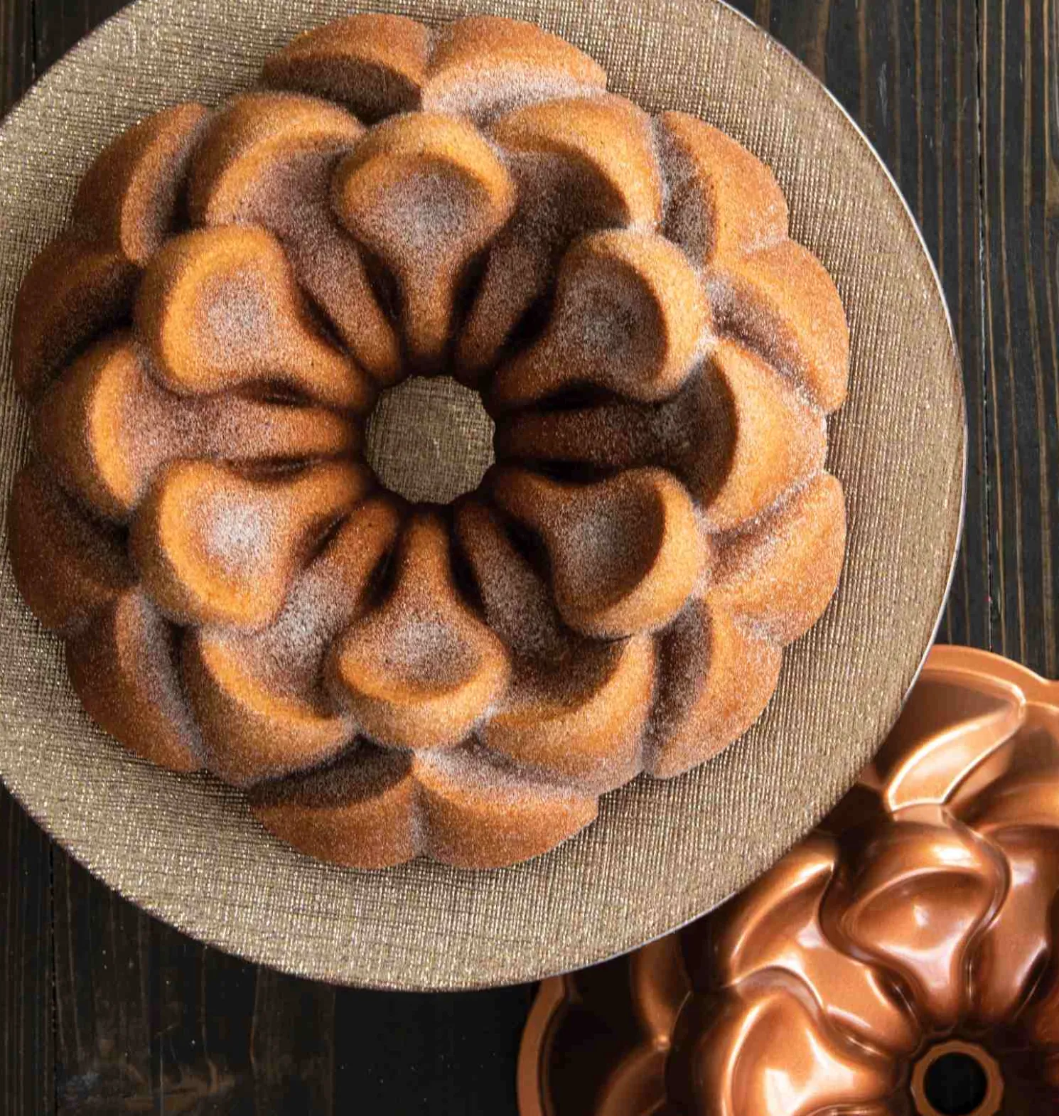 Nordic Ware Backform Magnolia Bundt Pan 2,4 Liter