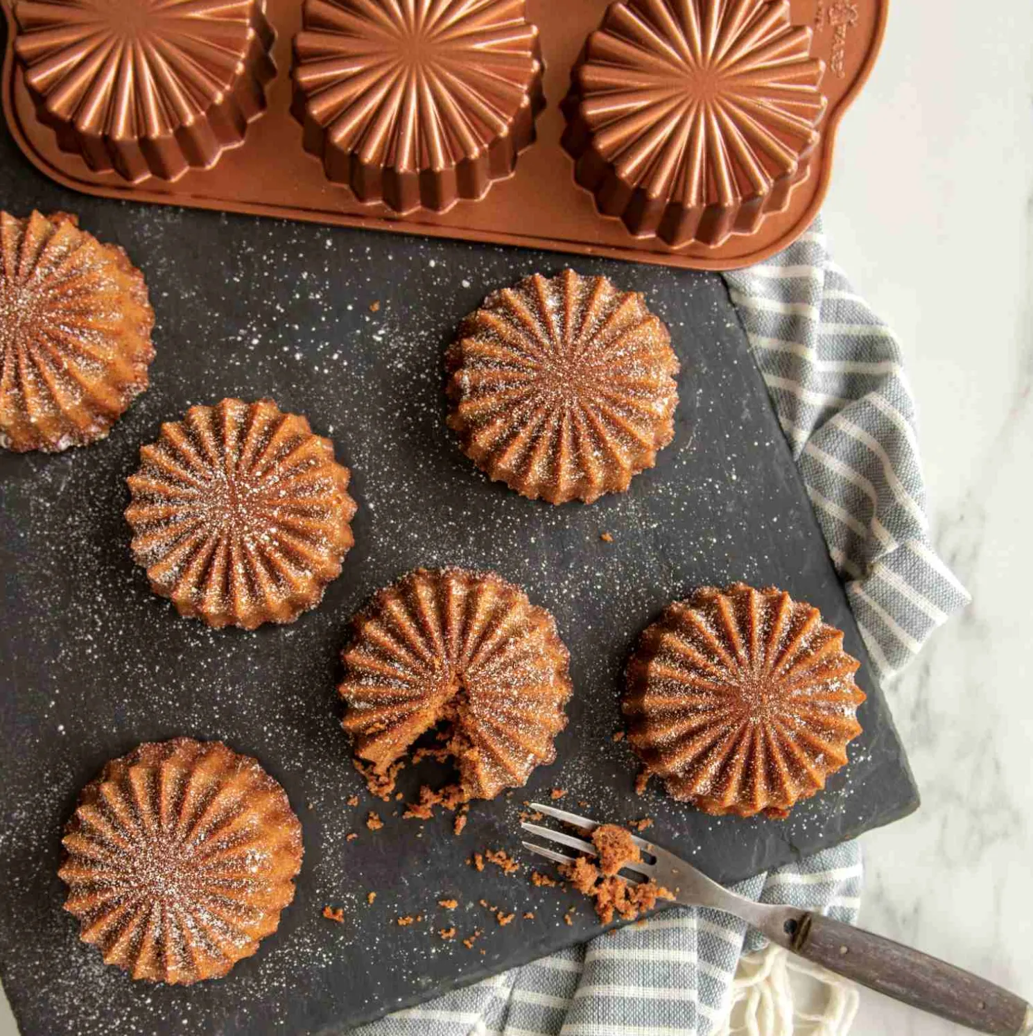 Nordic Ware Backform Ruffled Medallion Dessert Mold Mini-Kuchen 0,7 Liter
