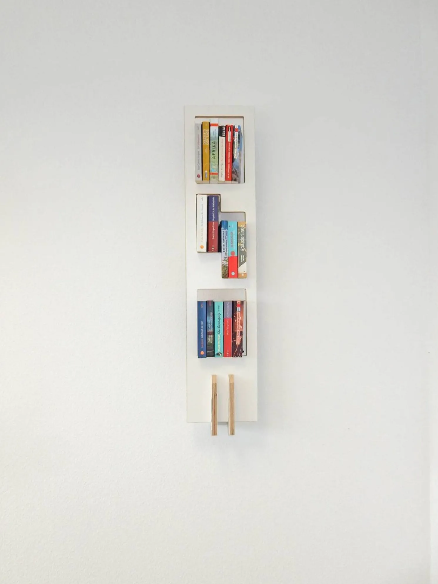 Tojo Lesestoff Bücherregal