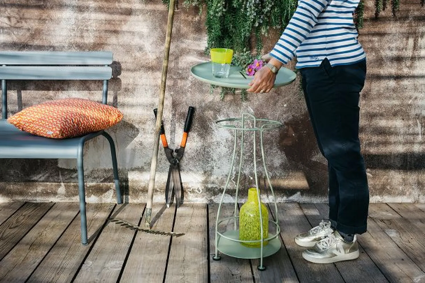 Fermob Happy Hours Beistelltisch Mohnrot