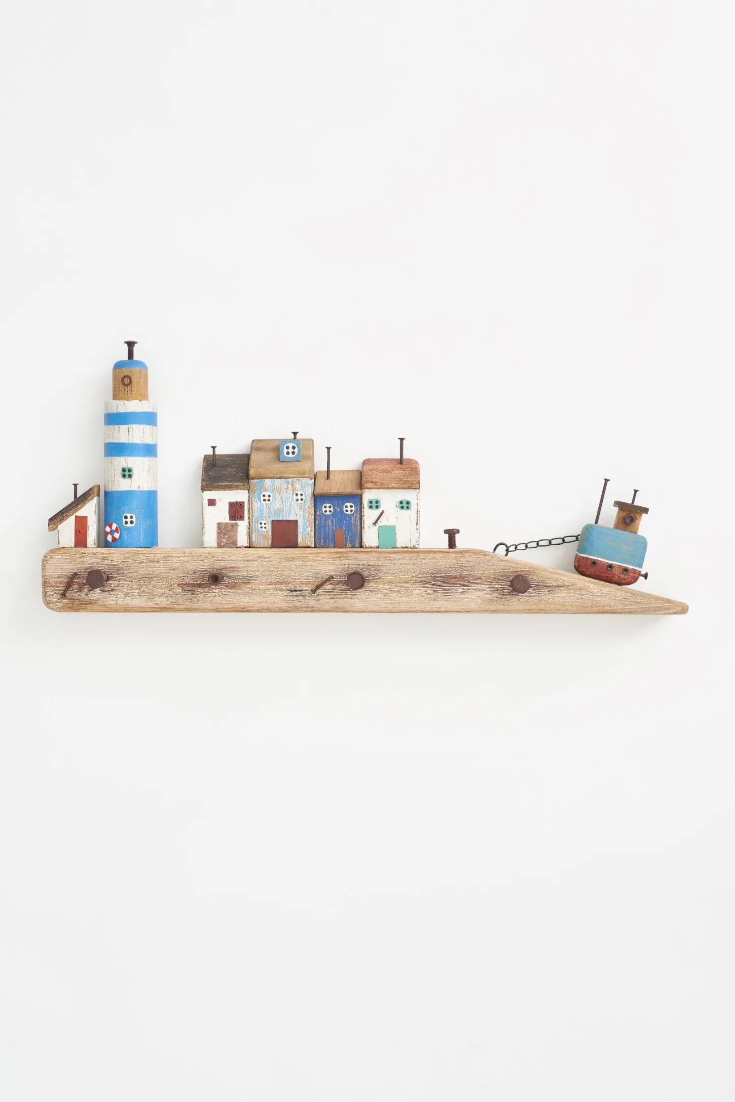 Batela Maritime Wandgarderobe Häuser und Leuchtturm aus Holz