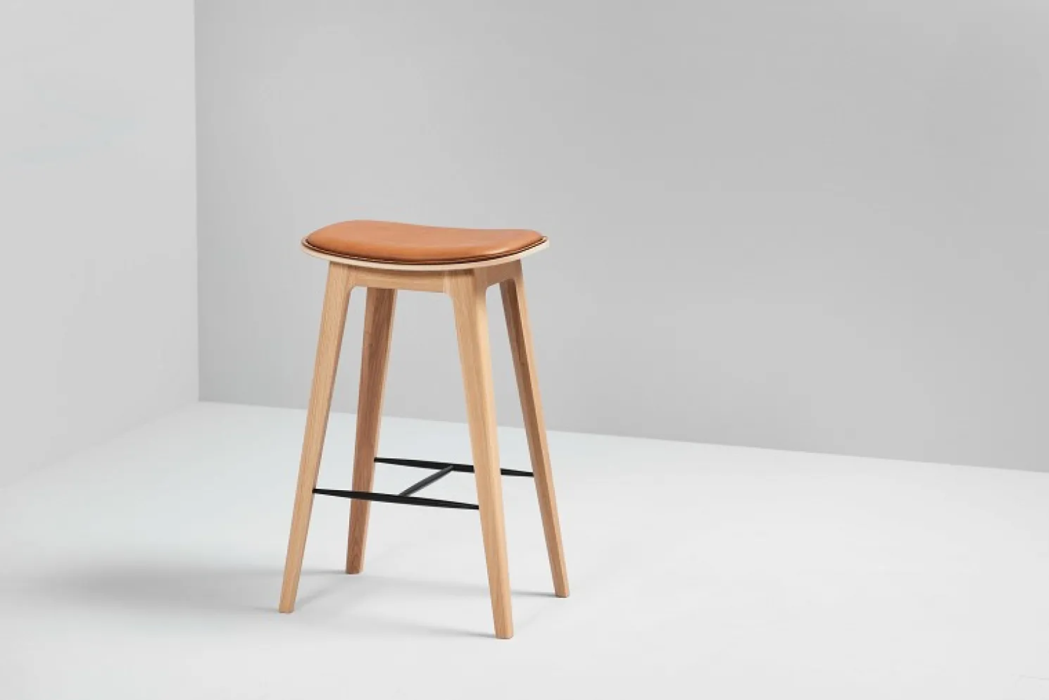 SACKit Nordic Barhocker – Eiche kreuznaht (73cm) Leder Ultra Brandy