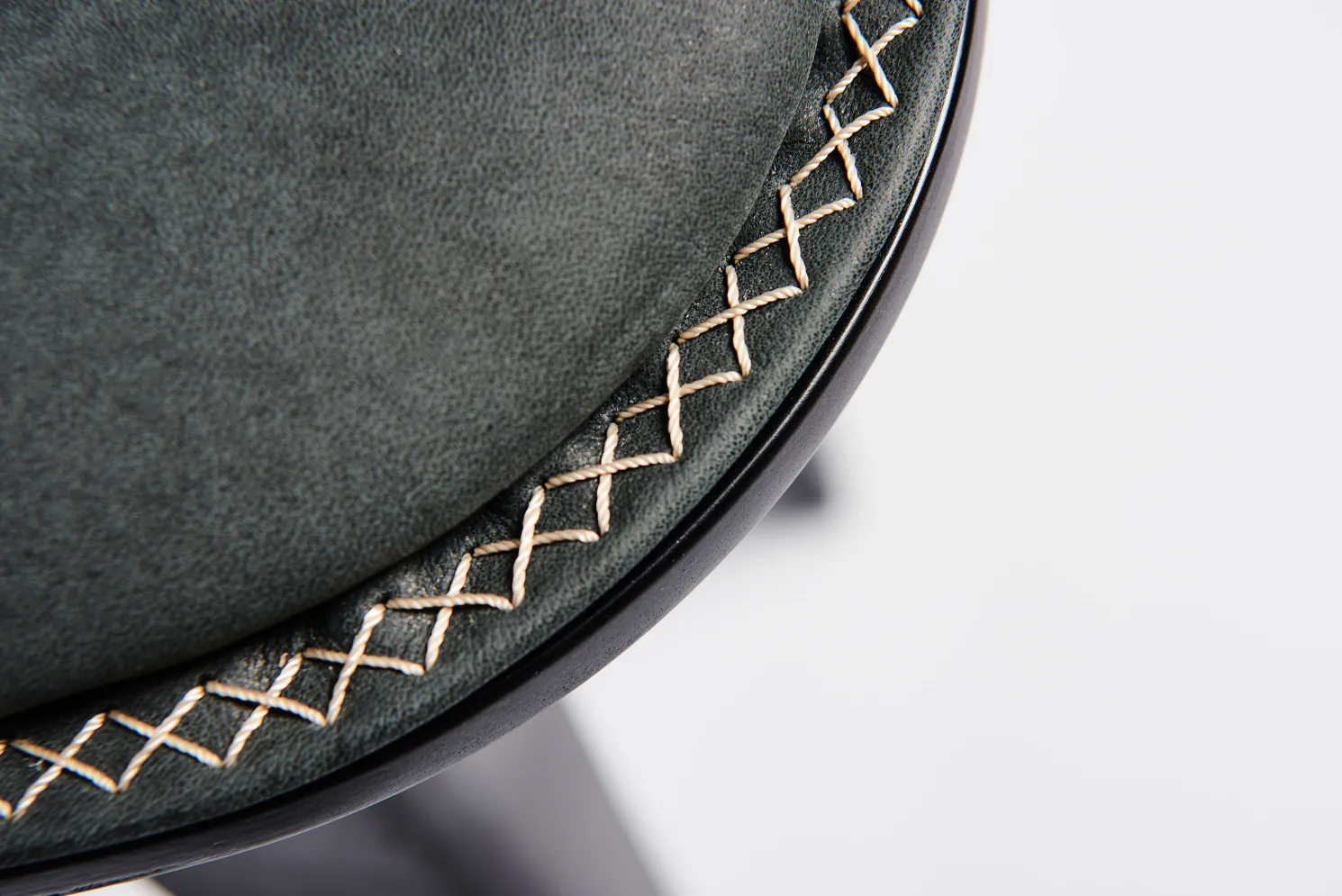 SACKit Nordic Barhocker – Eiche kreuznaht (73cm) Leder Ultra Brandy