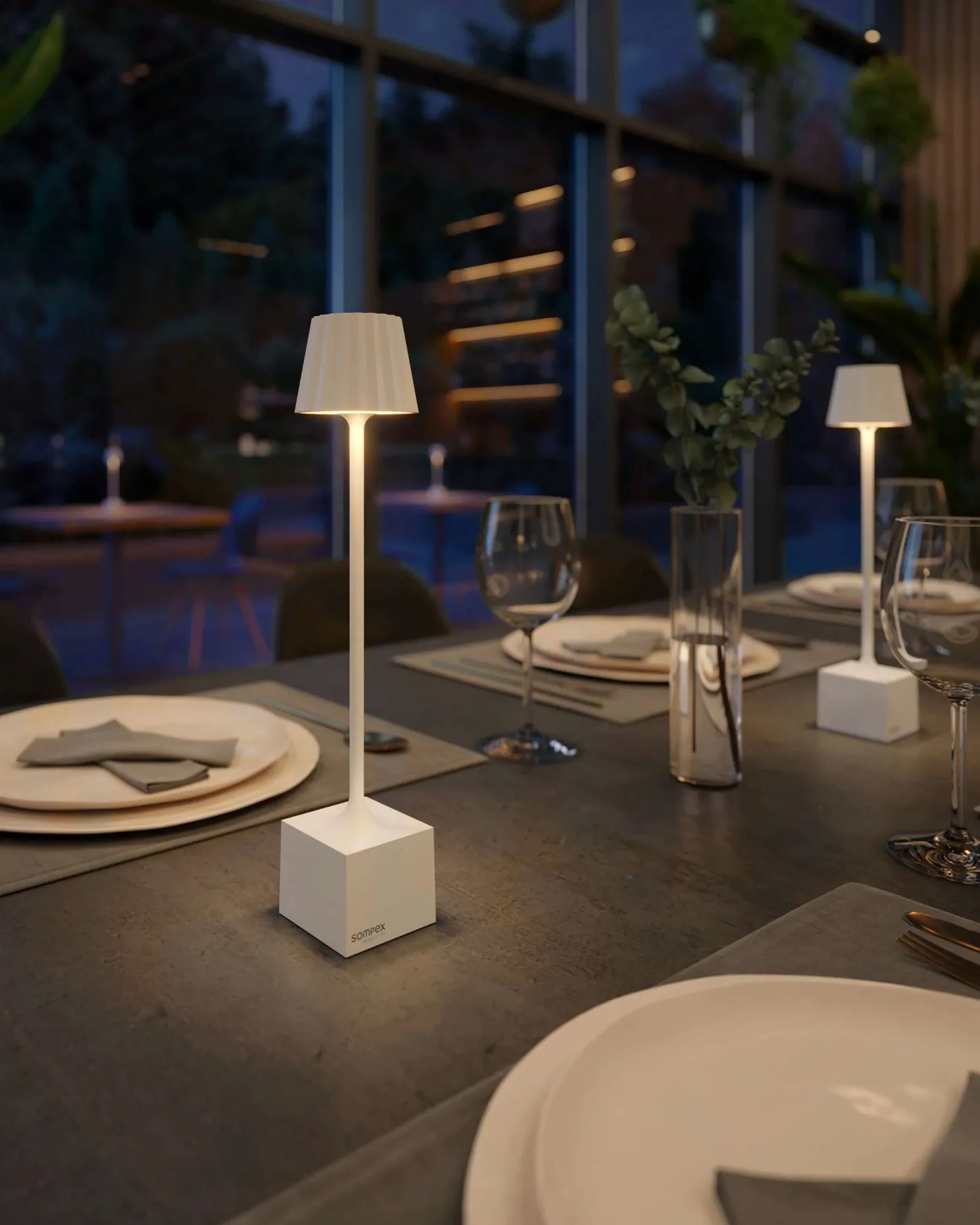 Sompex DENNIS Akku Tischleute - Plissee-Lampenschirm weiß