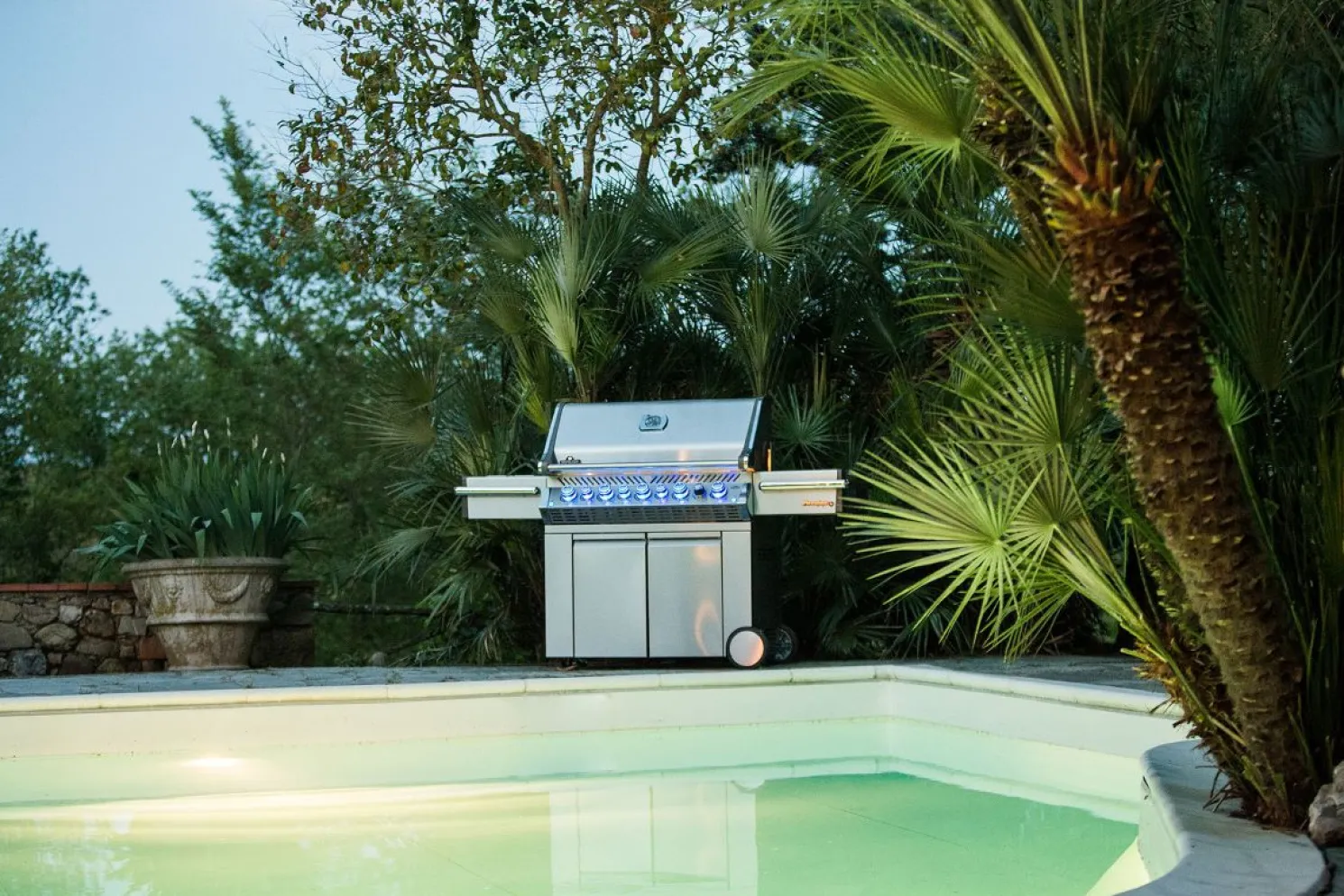 Napoleon Prestige PRO™ 665 Propangasgrill mit Infrarot-Heck- und Seitenbrennern