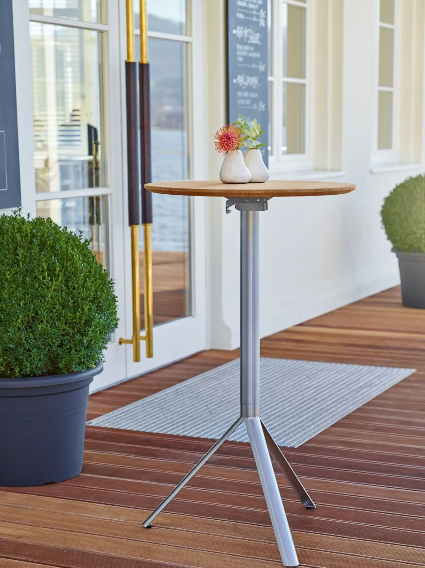 Weishäupl Trio Outdoor Stehtisch klappbar Weiß HPL Weiß ∅59 cm