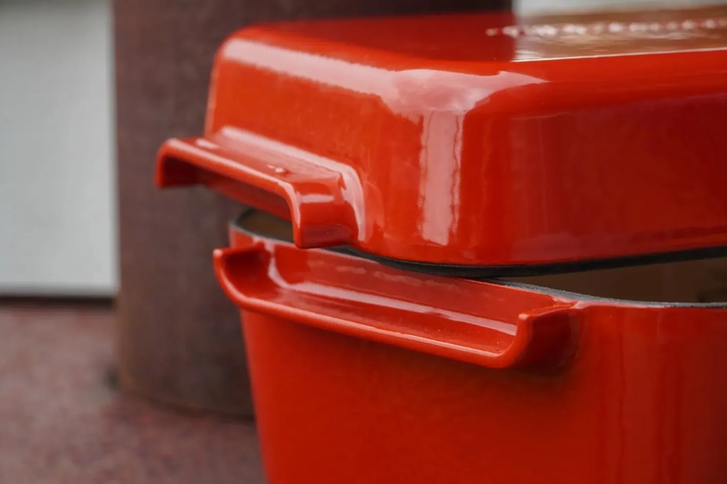 Weltevree Oven Dish - rote Auflaufform aus Stahl
