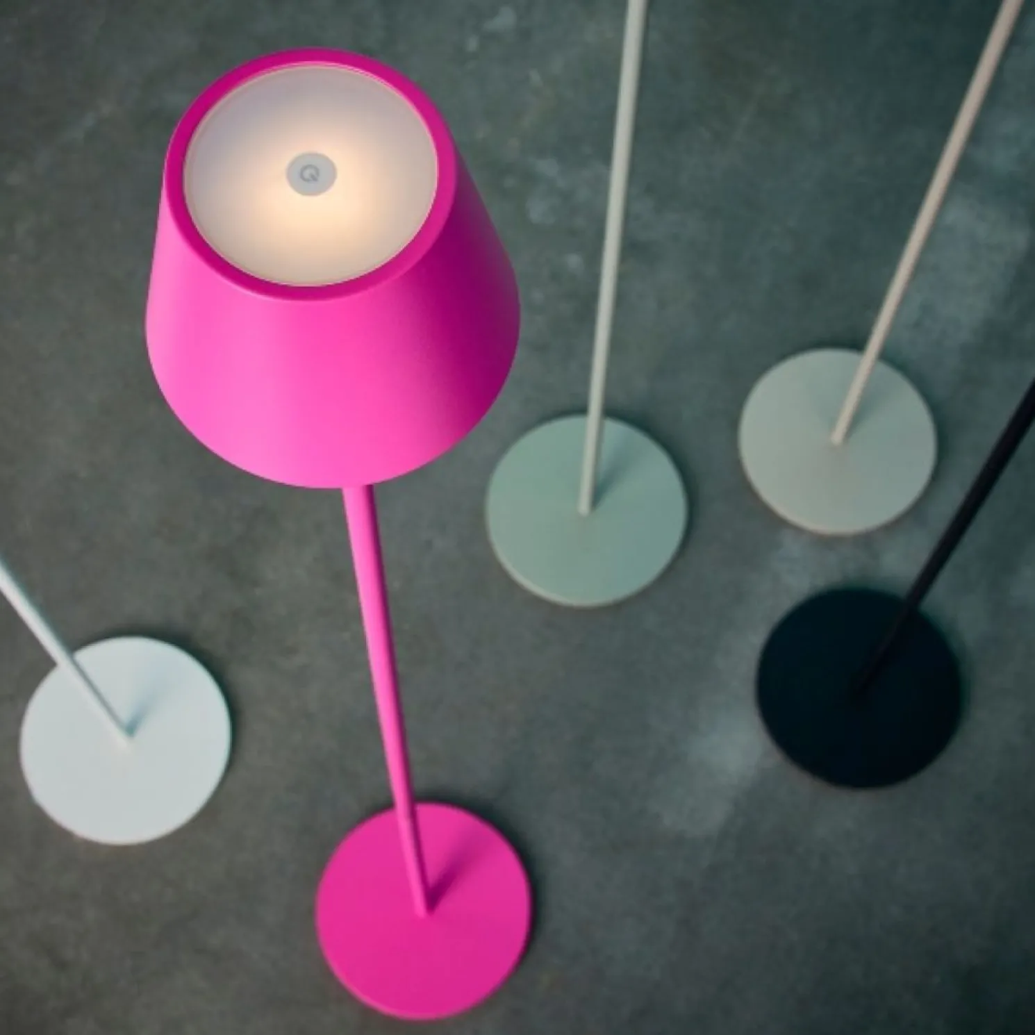 Werner Voß LED Outdoor Stehleuchte Lys Magenta