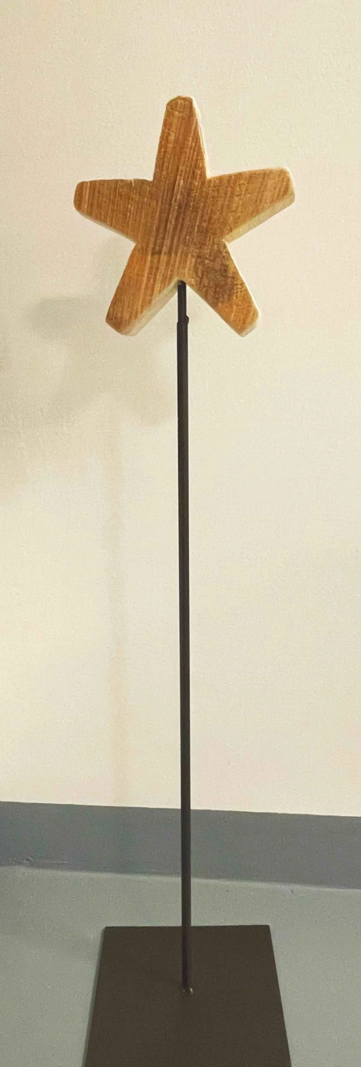 WMG Holzstern auf Eisenständer Höhe 90cm